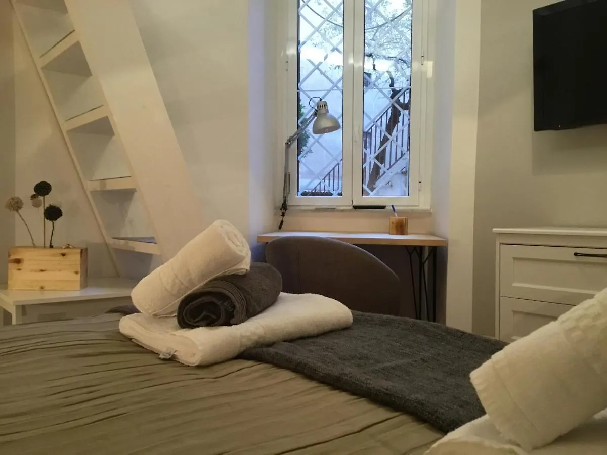 Casa vacanze Le Fate Studio A San Pietro Roma